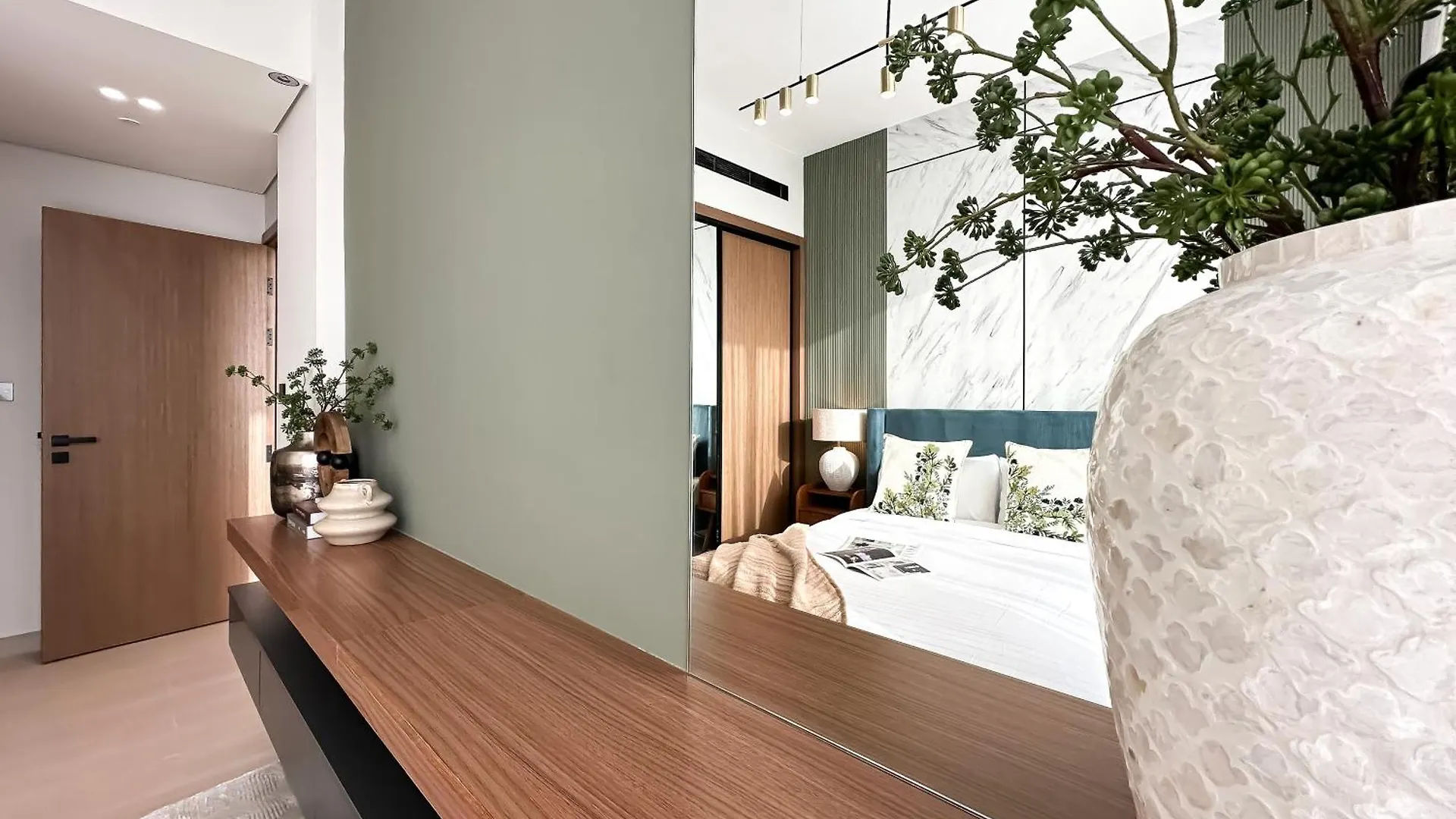 Trophy Luxury Stellar Sky Suites In Jvc With Great Views Dubai 0*,